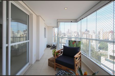 Varanda Sala de apartamento para alugar com 3 quartos, 110m² em Vila Suzana, São Paulo