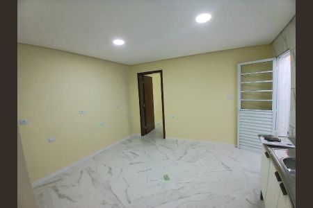 Foto 02 de casa à venda com 2 quartos, 100m² em Vila Ponte Rasa, São Paulo