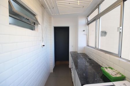 Apartamento à venda com 95m², 2 quartos e 2 vagasÁrea de Serviço