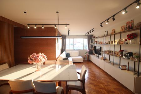 Apartamento à venda com 95m², 2 quartos e 2 vagasSala