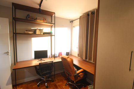 Apartamento à venda com 95m², 2 quartos e 2 vagasQuarto 2