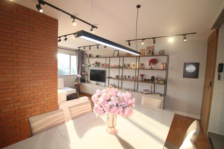 Apartamento à venda com 95m², 2 quartos e 2 vagasSala