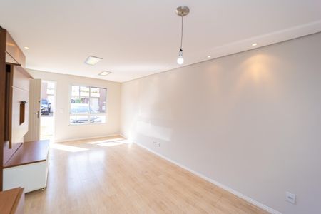 Casa de condomínio para alugar com 110m², 3 quartos e 2 vagasSala
