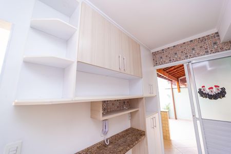 Casa de condomínio para alugar com 110m², 3 quartos e 2 vagasCozinha