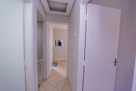 Casa de condomínio para alugar com 110m², 3 quartos e 2 vagasCorredor