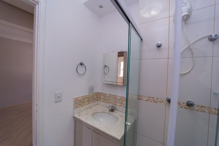 Casa de condomínio para alugar com 110m², 3 quartos e 2 vagasBanheiro Social