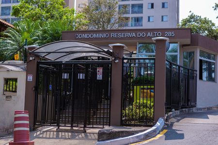 Casa de condomínio para alugar com 110m², 3 quartos e 2 vagasFachada