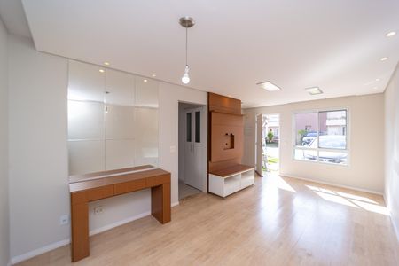 Casa de condomínio para alugar com 110m², 3 quartos e 2 vagasSala