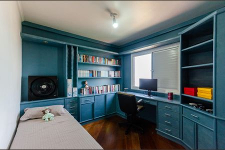 Apartamento à venda com 170m², 4 quartos e 2 vagasQuarto 2