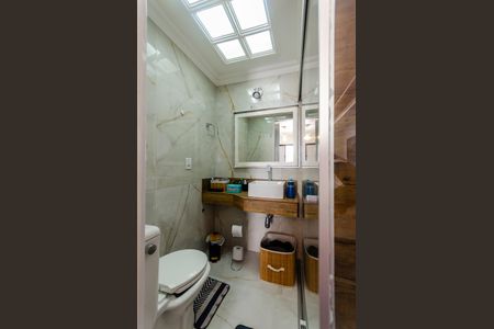 Apartamento à venda com 170m², 4 quartos e 2 vagasSuíte 1 - Banheiro