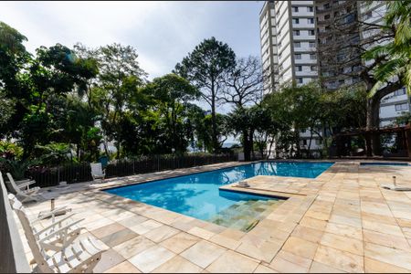 Apartamento à venda com 170m², 4 quartos e 2 vagasÁrea comum - Piscina