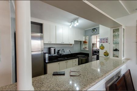 Apartamento à venda com 170m², 4 quartos e 2 vagasCozinha