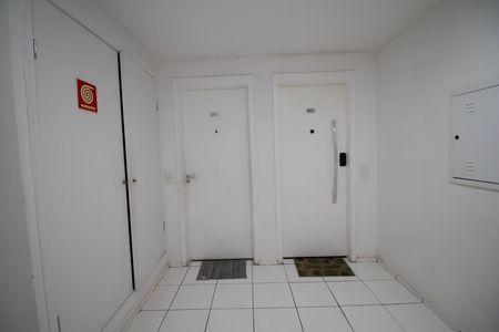 Apartamento para alugar com 48m², 2 quartos e 1 vaga Apartamento para alugar com 48m², 2 quartos e 1 vagaHall de entrada