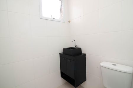 Banheiro de apartamento para alugar com 2 quartos, 48m² em Jardim Bela Vista, Guarulhos