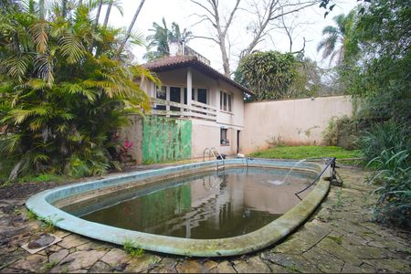 Casa à venda com 244m², 3 quartos e 2 vagasÁrea externa - Piscina