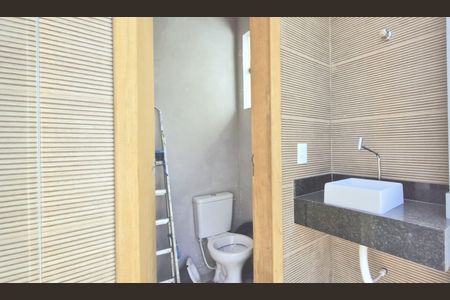 Casa à venda com 130m², 3 quartos e 2 vagas Casa à venda com 130m², 3 quartos e 2 vagasLavabo