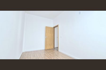 Casa à venda com 130m², 3 quartos e 2 vagas Casa à venda com 130m², 3 quartos e 2 vagasQuarto 2