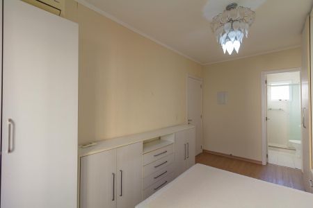 Casa de condomínio à venda com 144m², 3 quartos e 2 vagasSuíte