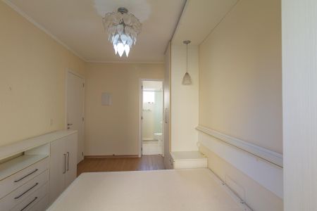 Casa de condomínio à venda com 144m², 3 quartos e 2 vagasSuíte