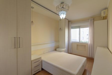 Casa de condomínio à venda com 144m², 3 quartos e 2 vagasSuíte