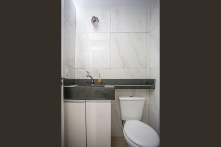 Banheiro de apartamento para alugar com 2 quartos, 47m² em Centro, Diadema