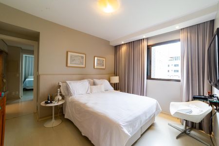 Apartamento à venda com 184m², 4 quartos e 3 vagasSuíte 1