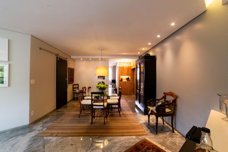 Apartamento à venda com 184m², 4 quartos e 3 vagasSala