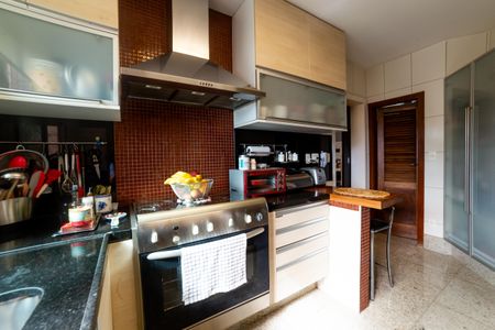 Apartamento à venda com 184m², 4 quartos e 3 vagasCozinha