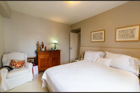 Apartamento à venda com 184m², 4 quartos e 3 vagasSuíte 1