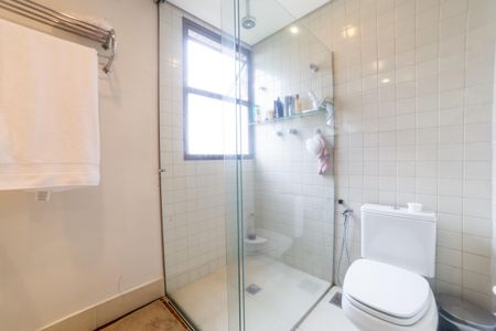 Apartamento à venda com 184m², 4 quartos e 3 vagasBanheiro da Suíte 1