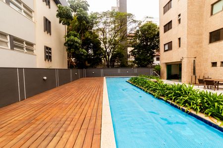 Apartamento à venda com 184m², 4 quartos e 3 vagasÁrea comum - Piscina