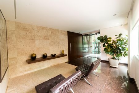 Apartamento à venda com 184m², 4 quartos e 3 vagasHall de entrada