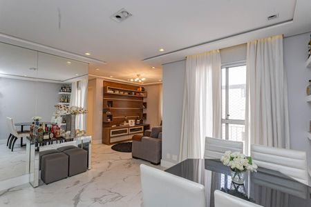 Sala de apartamento para alugar com 3 quartos, 64m² em Parque Bristol, São Paulo