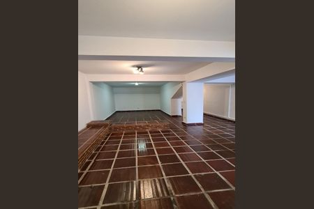 Casa à venda com 3 quartos, 231m² em Alto de Pinheiros, São Paulo