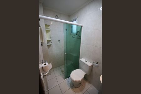 Apartamento para alugar com 69m², 2 quartos e 1 vaga Apartamento para alugar com 69m², 2 quartos e 1 vagaBanheiro da Suíte 1