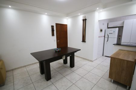 Sala de apartamento para alugar com 2 quartos, 69m² em Guilhermina, Praia Grande