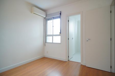 Apartamento à venda com 118m², 2 quartos e 1 vagaSuíte