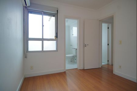 Apartamento à venda com 118m², 2 quartos e 1 vagaSuíte