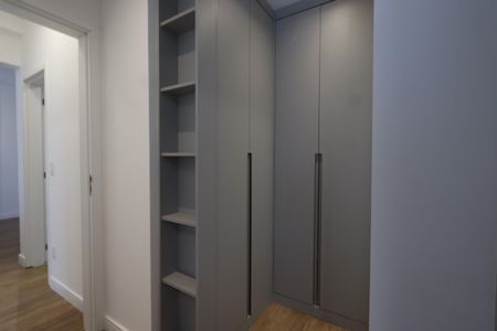 Apartamento para alugar com 77m², 2 quartos e 2 vagasCloset