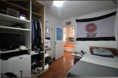 Casa à venda com 350m², 4 quartos e 4 vagas Casa à venda com 350m², 4 quartos e 4 vagasQuarto 2