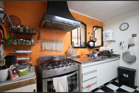 Casa à venda com 350m², 4 quartos e 4 vagas Casa à venda com 350m², 4 quartos e 4 vagasCozinha