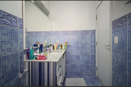 Casa à venda com 350m², 4 quartos e 4 vagas Casa à venda com 350m², 4 quartos e 4 vagasBanheiro Social