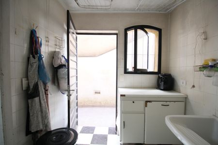 Casa à venda com 350m², 4 quartos e 4 vagas Casa à venda com 350m², 4 quartos e 4 vagasÁrea de Serviço