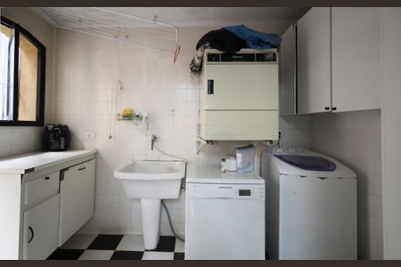 Casa à venda com 350m², 4 quartos e 4 vagas Casa à venda com 350m², 4 quartos e 4 vagasÁrea de Serviço