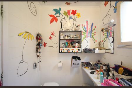 Casa à venda com 350m², 4 quartos e 4 vagas Casa à venda com 350m², 4 quartos e 4 vagasBanheiro 2 da Suíte