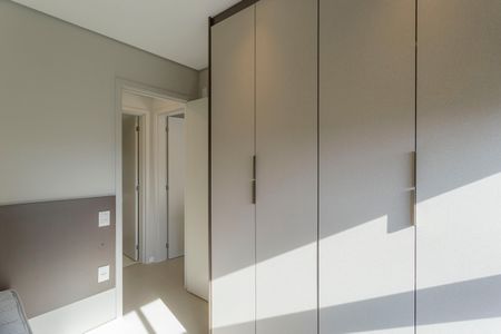 Quarto 1 de apartamento para alugar com 2 quartos, 61m² em Moema, São Paulo