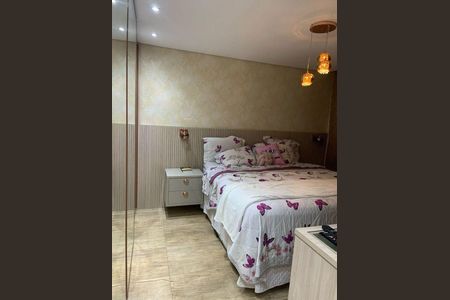 Casa à venda com 253m², 4 quartos e 4 vagas