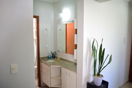 Lavabo de apartamento para alugar com 1 quarto, 45m² em Vila Ana Maria, Ribeirão Preto