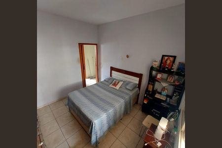 Casa à venda com 98m², 3 quartos e 5 vagas