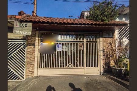 Casa para alugar com 75m², 2 quartos e 2 vagas Casa para alugar com 75m², 2 quartos e 2 vagasFachada